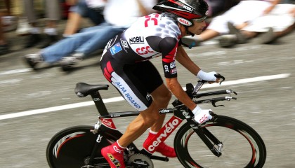 九游电子竞技-女子篮球联赛季后赛进入高潮，焦点赛事火爆，女子篮球赛制